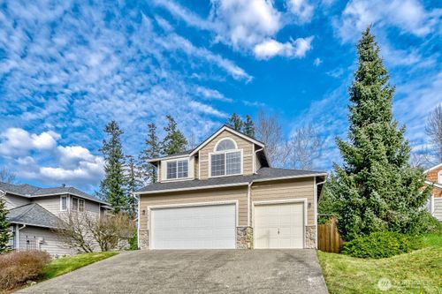 27910 227th Ct Se, Maple Valley, WA, 98038-8196 | Card Image