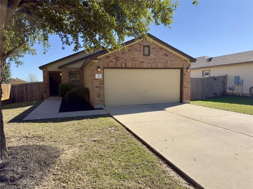 240 New Country Rd, Kyle, TX, 78640-5905 | Card Image