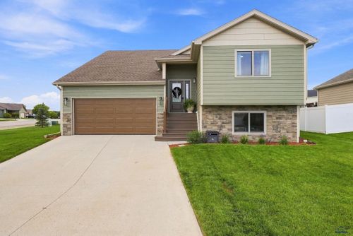 4301 Donegal Way, RAPID CITY, SD, 57702-4604 | Card Image