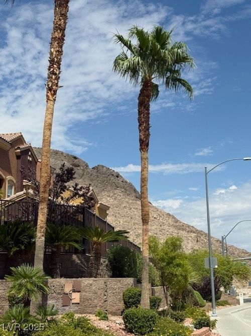 171-3975 N Hualapai Way, Las Vegas, NV, 89129-7930 | Card Image