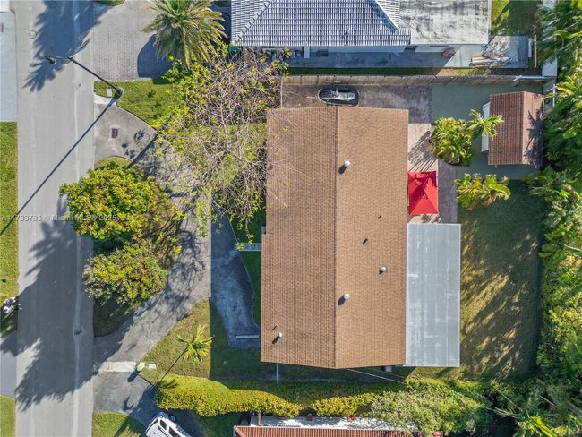300 187 Th St, House other with 3 bedrooms, 2 bathrooms and null parking in Sunny Isles Beach FL | Image 40