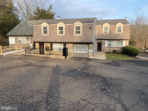 86 Buck Rd, Southampton, PA, 18966-1741 | Card Image