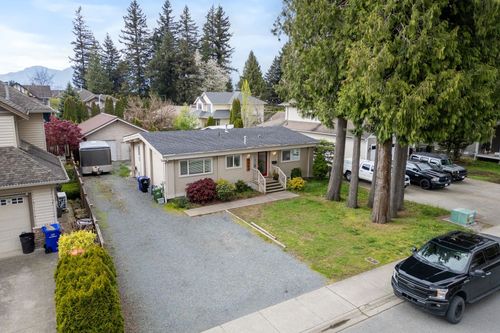 5565 Peach Rd, Chilliwack, BC, V2R5L9 | Card Image