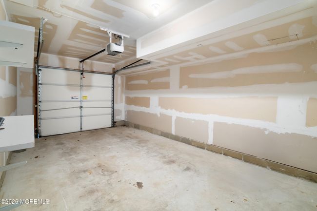 Garage | Image 36
