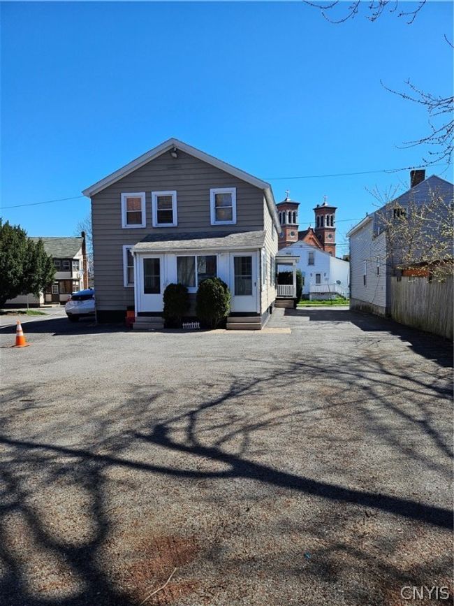 809 Hamilton Street, For Sale in Utica Zoocasa