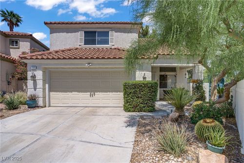 1305 Chaparral Summit Dr, Las Vegas, NV, 89117-6632 | Card Image