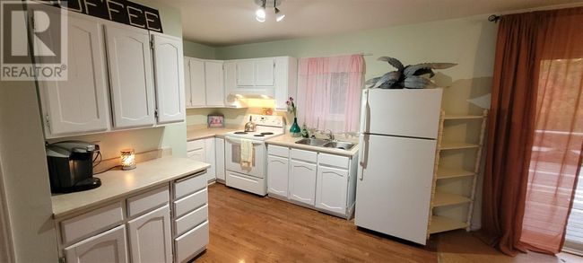 40 Hutchison Ave, Home with 3 bedrooms, 2 bathrooms and null parking in Elliot Lake ON | Image 6