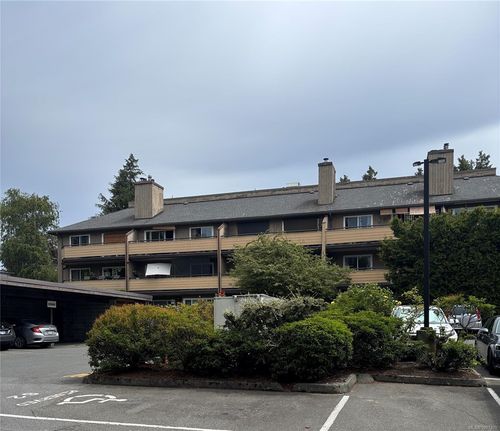 308-3225 Alder St, Victoria, BC, V8X1P3 | Card Image