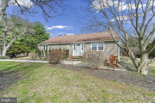 212 W Woodview Rd, WEST GROVE, PA, 19390-9183 | Card Image