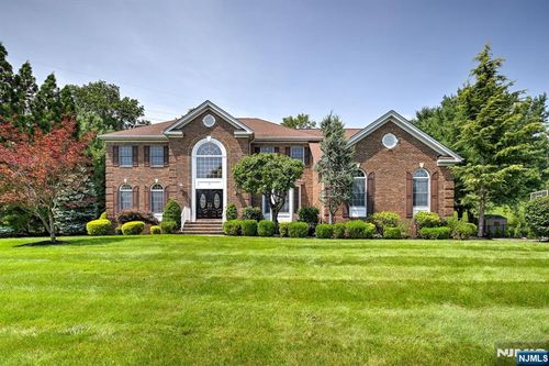 7 Bonnieview Ln, Towaco, NJ, 07082-1266 | Card Image