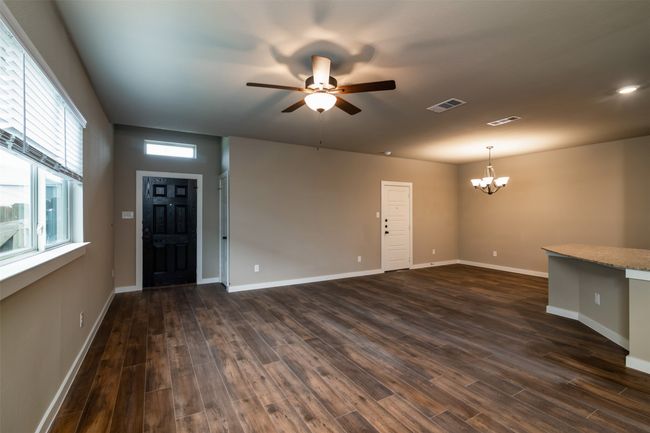 624 Harvest Moon Dr, Home with 3 bedrooms, 2 bathrooms and null parking in Venus TX | Image 5
