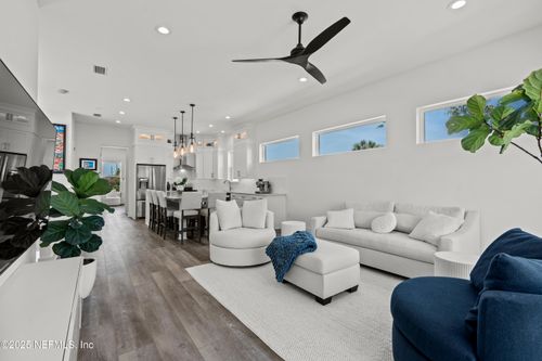 1302 2nd St S, JACKSONVILLE BEACH, FL, 32250-6408 | Card Image