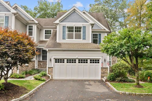 apt-1-560 River Rd, Shelton, CT, 06484-4591 | Card Image