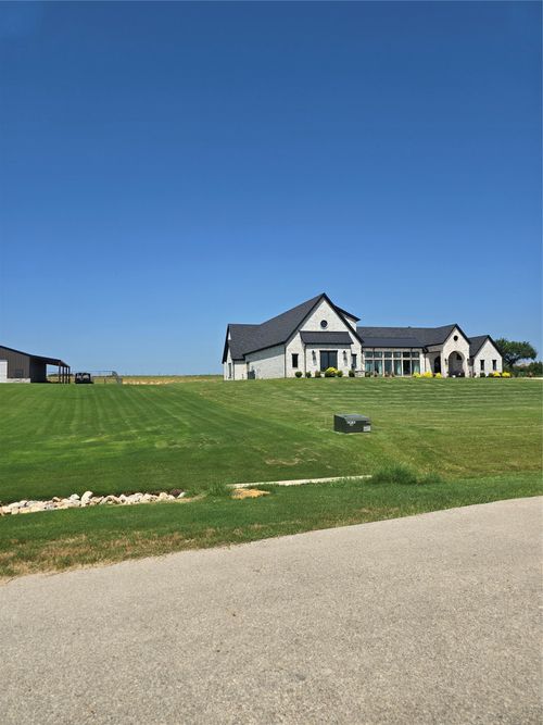 401 Cd Trl, Weatherford, TX, 76087-4218 | Card Image