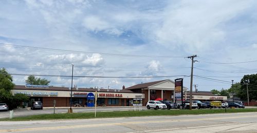 634 W Algonquin Rd, Des Plaines, IL, 60016-5703 | Card Image