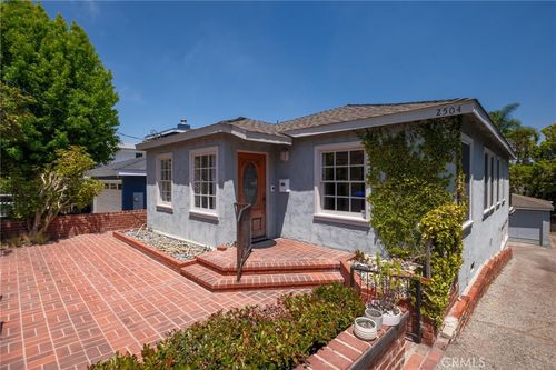 2504 Palm Ave, Manhattan Beach, CA, 90266-2650 | Card Image