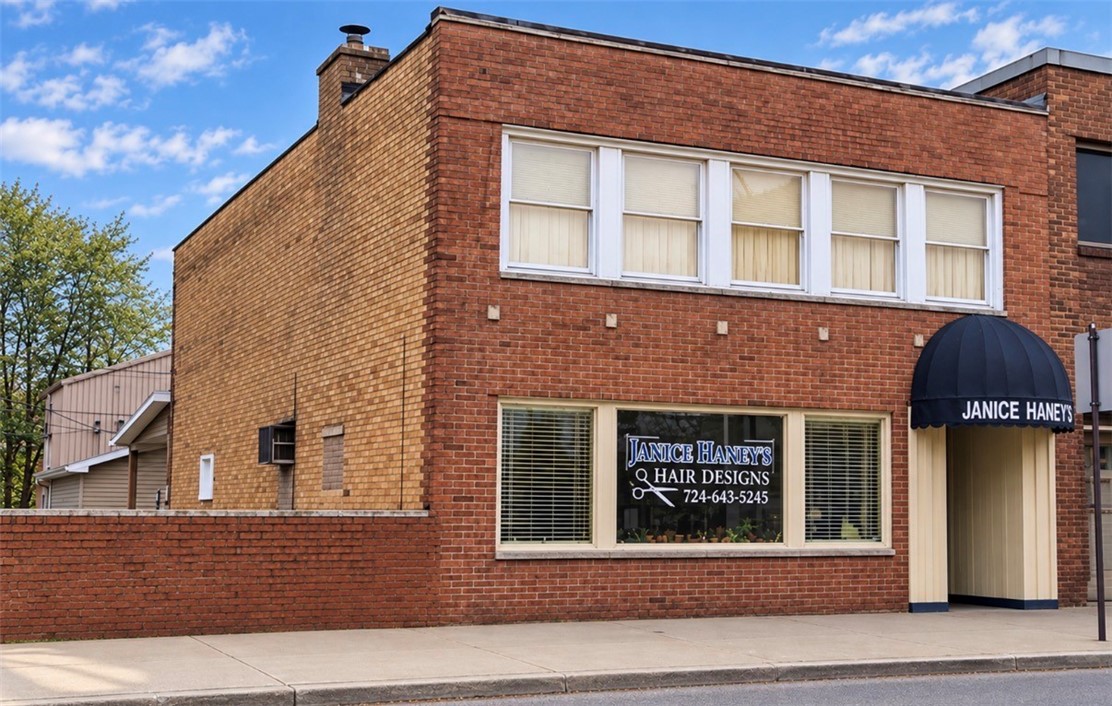 830 Midland Ave, Midland, PA 15059
