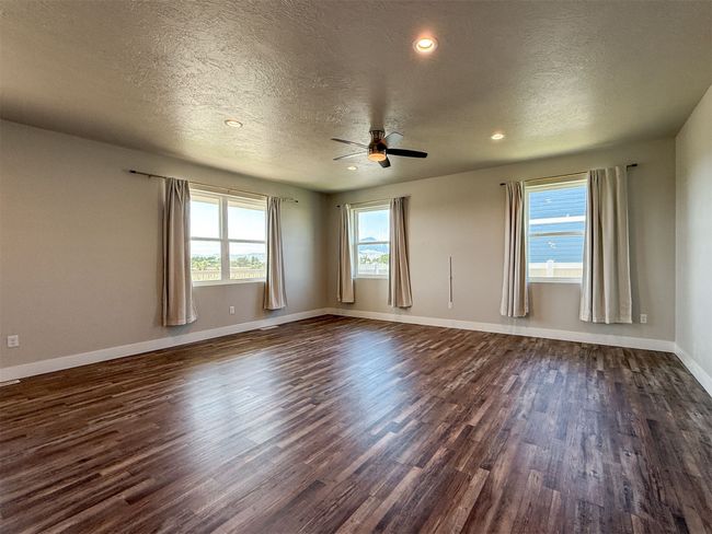 Open concept; living/dining/kitchen | Image 8