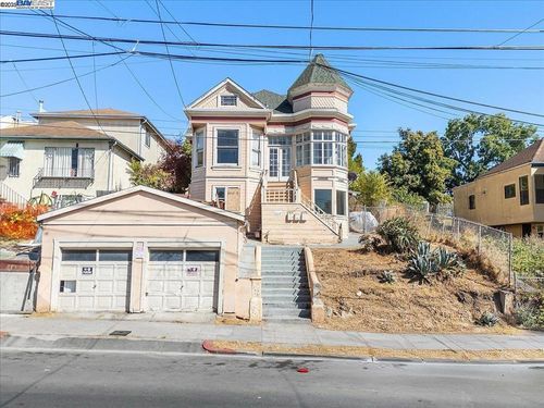 2230 23rd Ave, Oakland, CA, 94606-4242 | Card Image