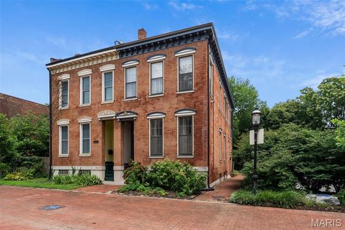1322 S 10th St, Saint Louis, MO, 63104-3523 | Card Image