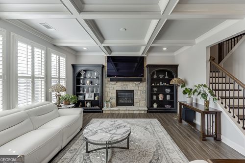 7069 Branch Creek Cv, Flowery Branch, GA, 30542-6505 | Card Image