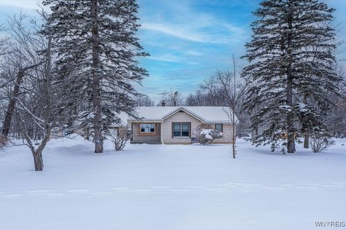 5848 Shawnee Road, Cambria, NY, 14132 | Card Image