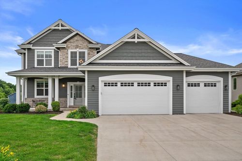 S54W25488 Pebble Brook Court, Waukesha, WI, 53189 | Card Image