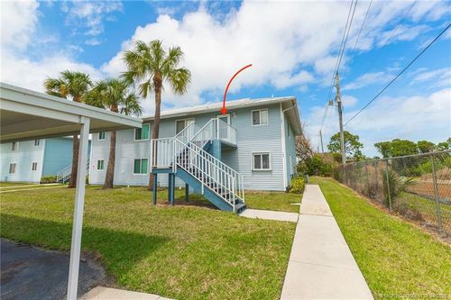 187 Se Village Dr, Port St. Lucie, FL, 34952-7704 | Card Image