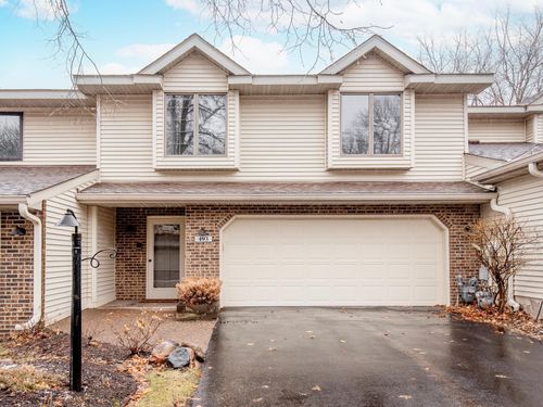 493 Sterling St S, Maplewood, MN, 55119-6786 | Card Image