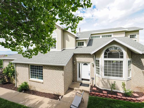 1833 N 350 E, Centerville, UT, 84014-3118 | Card Image