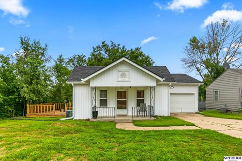 129 N Stark St, Bennington, NE, 68007-5162 | Card Image