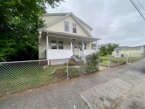 34 Humbert St, North Providence, RI, 02911-2740 | Card Image