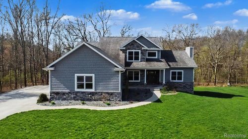 1281 Victoria Ln, Fenton, MI, 48430-9630 | Card Image