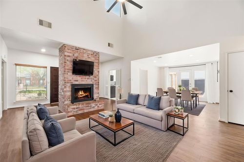 12131 Ella Lee Ln, Houston, TX, 77077-6032 | Card Image