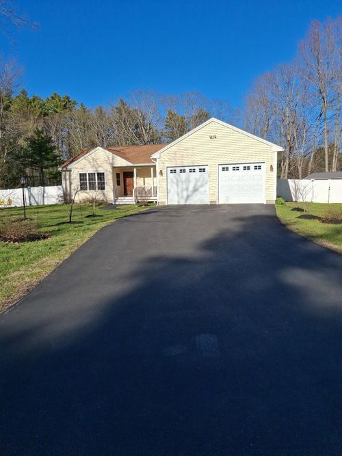 35 Deerfield Drive, Brunswick, ME, 04011 | Card Image