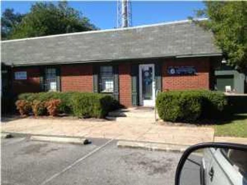 17 Racetrack Rd Ne, Fort Walton Beach, FL, 32547-1848 | Card Image