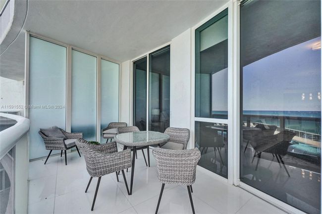 503 - 15811 Collins Ave, Condo with 3 bedrooms, 3 bathrooms and null parking in Sunny Isles Beach FL | Image 22