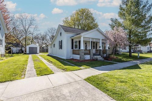 1303 S Warner St, Bay City, MI, 48706-5171 | Card Image