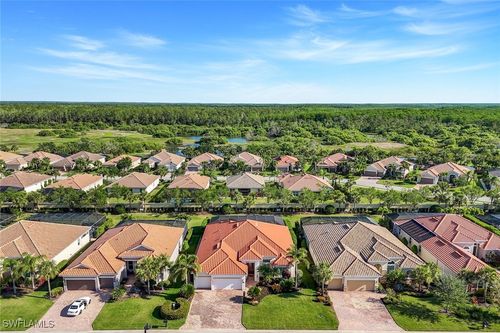 9282 Quarry Dr, NAPLES, FL, 34120-5255 | Card Image