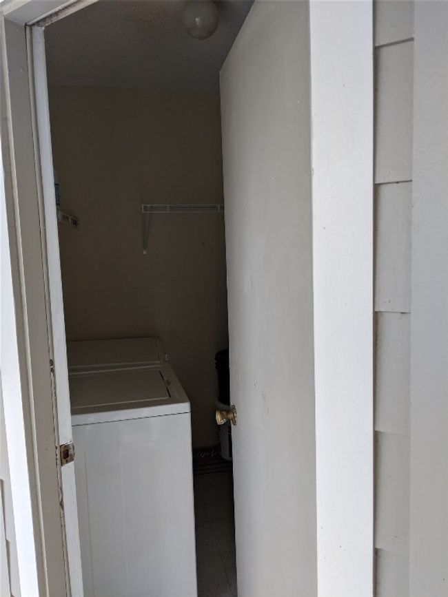 separate laundry | Image 11
