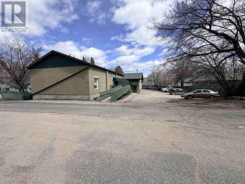 637 Fifth Ave S, Kenora, ON, P9N2A9 | Card Image
