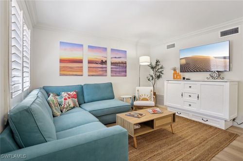 apt-104-980 7th Ave S, NAPLES, FL, 34102-6733 | Card Image