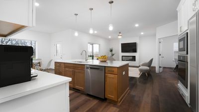 Kitchen and Living | Image 3