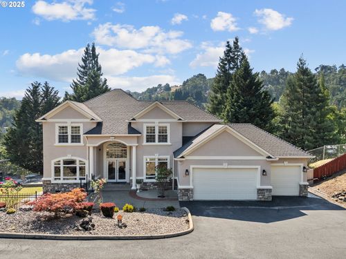 2744 Nw Daysha Dr, Roseburg, OR, 97471-2980 | Card Image