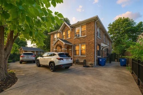628 Haines Ave, Dallas, TX, 75208-4029 | Card Image