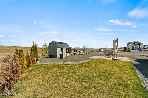 1769 Naches Wenas Rd, Selah, WA, 98942-1407 | Card Image