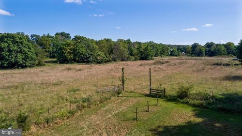 13 Peoney Ln, BUNKER HILL, WV, 25413-1125 | Card Image