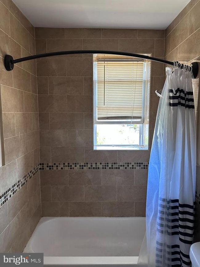 7000 Forrest Ave, Condo with 2 bedrooms, 1 bathrooms and null parking in PHILADELPHIA PA | Image 20