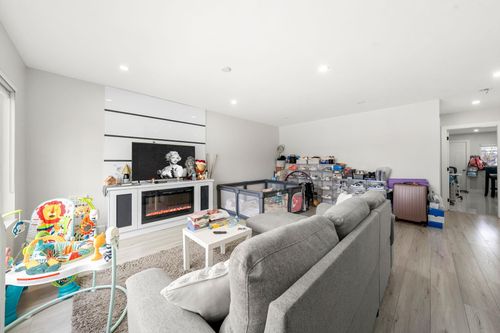 2506 E 45th Ave, Vancouver, BC, V5R3B5 | Card Image