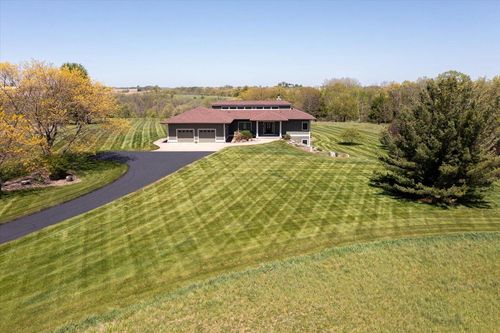 E8082 A Upper Maple Dale Road, Viroqua, WI, 54665 | Card Image
